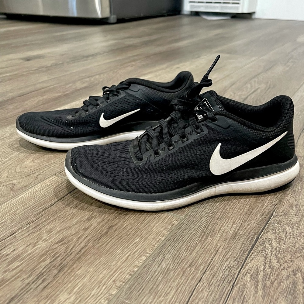 Nike Flex Running Shoes